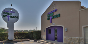 A AAAKey Mini Storage Spencer Lane Main Office San Antonio