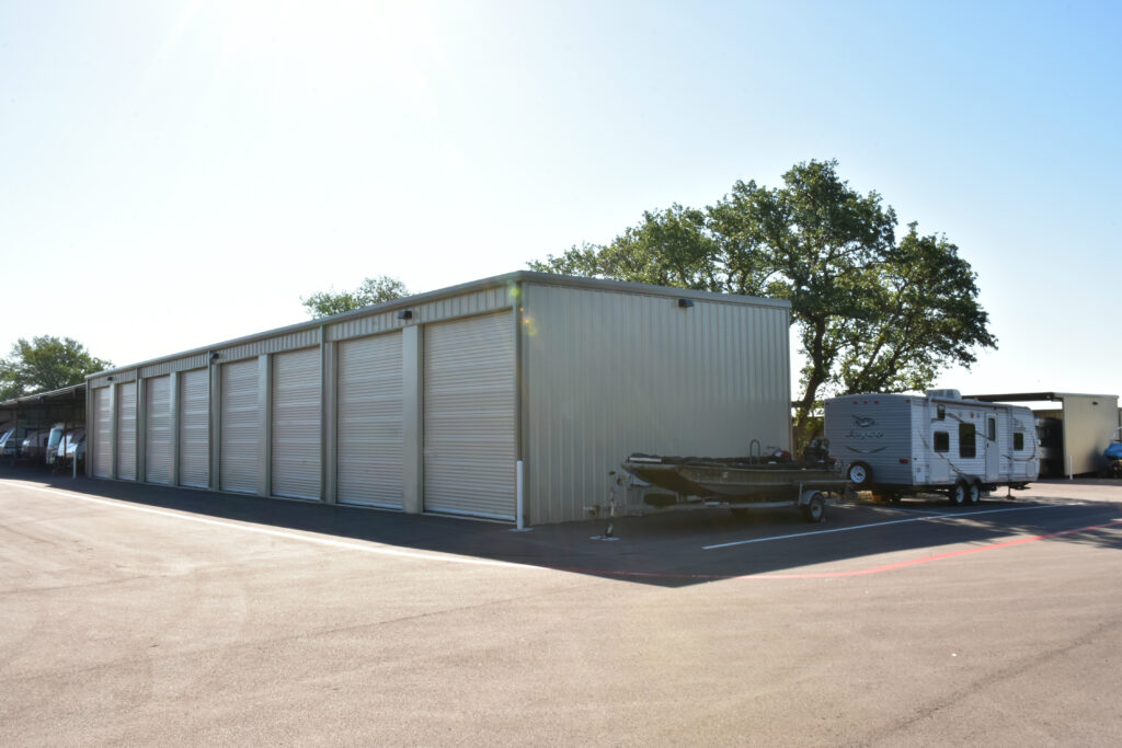 5 Star Boat and RV Enclosed Vehicle Storage Units in Georgetown, Tx